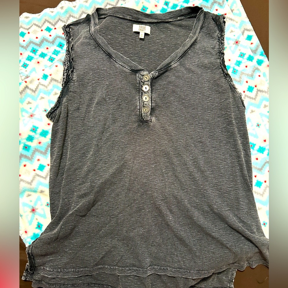 Super cute True Craft tank